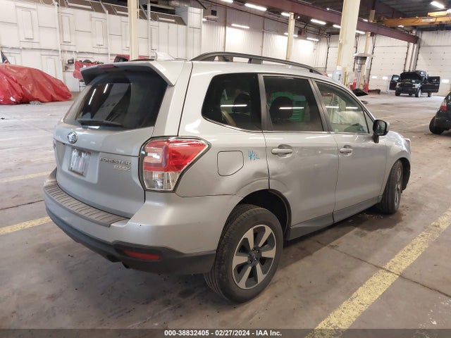 Subaru Forester 2.5i Limited 2017 JF2SJALC2HH534794 Image 4