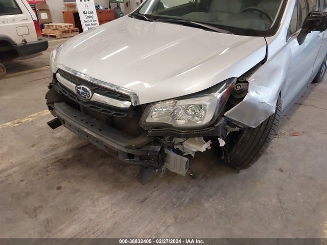 Subaru Forester 2.5i Limited 2017 JF2SJALC2HH534794 Image 6
