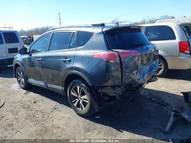 Toyota Rav4 Xle 2017 JTMRFREV7HD198854 Image 3