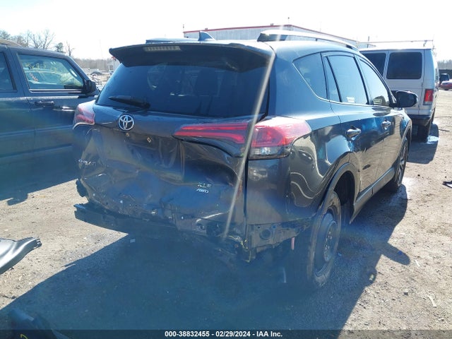 Toyota Rav4 Xle 2017 JTMRFREV7HD198854 Image 6