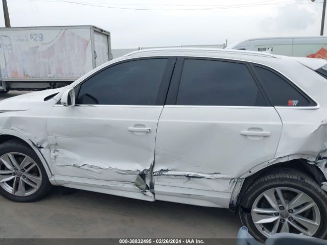 WA1EFCFS4GR000906 Audi Q3 2.0t Premium Plus