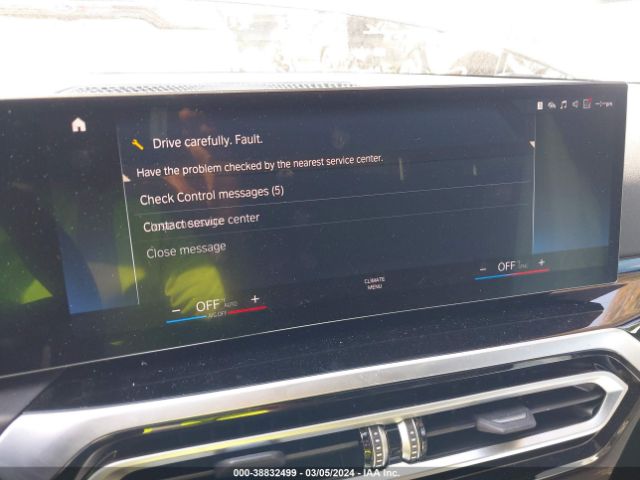 3MW69FF09R8D88436 BMW 3 Series 330i