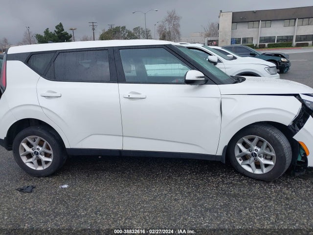 KIA SOUL S 2023 KNDJ23AU3P7838784 Image 12