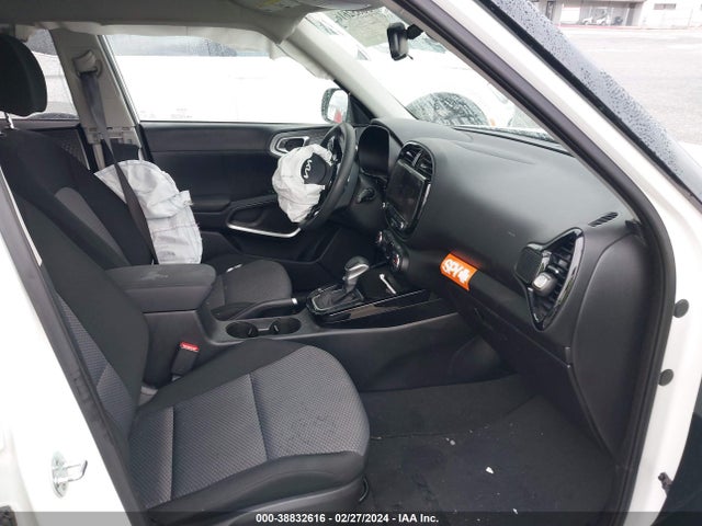 KIA SOUL S 2023 KNDJ23AU3P7838784 Image 5