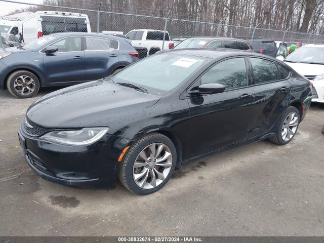 1C3CCCBG1FN639049 Chrysler 200 S