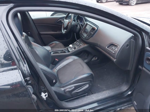 1C3CCCBG1FN639049 Chrysler 200 S
