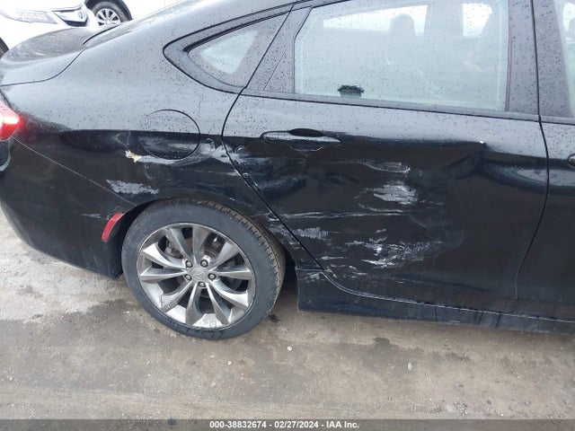 1C3CCCBG1FN639049 Chrysler 200 S