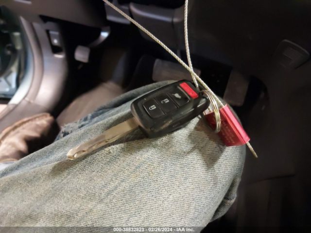 2HKRM3H42GH527328 Honda CR-V SE
