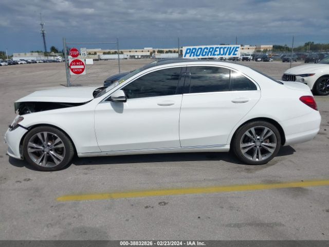55SWF4JB7HU192738 Mercedes-Benz C 300 Luxury/sport