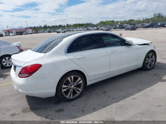 55SWF4JB7HU192738 Mercedes-Benz C 300 Luxury/sport