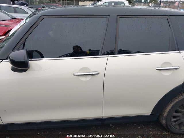 2021 MINI HARDTOP COOPER VIN: WMWXU7C00M2P41148