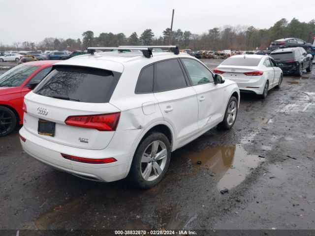 WA1ANAFY1J2018886 Audi Q5 2.0t Premium/2.0t Tech Premium