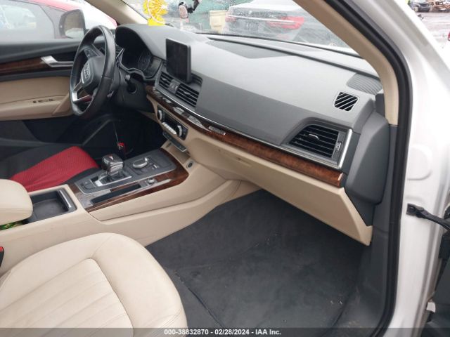 WA1ANAFY1J2018886 Audi Q5 2.0t Premium/2.0t Tech Premium