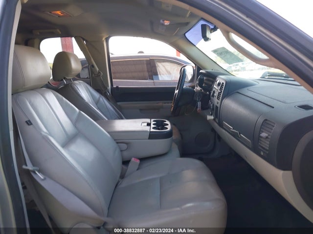 2010 CHEVROLET SILVERADO 1500 LT VIN: 1GCSCSE05AZ190525