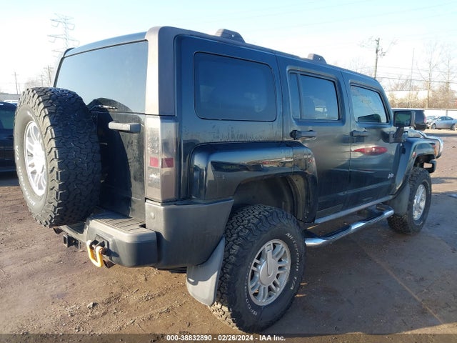 2007 HUMMER H3 SUV VIN: 5GTDN13E778179884