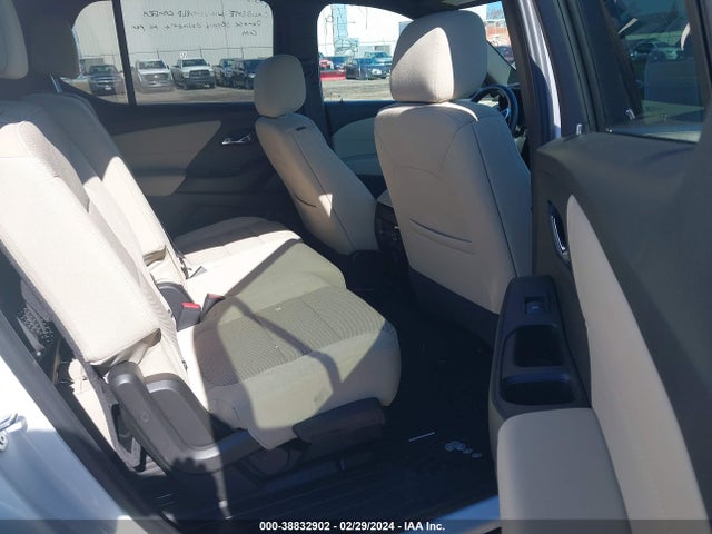 Chevrolet Traverse Fwd Ls 2023 1GNERFKW6PJ226975 Image 8