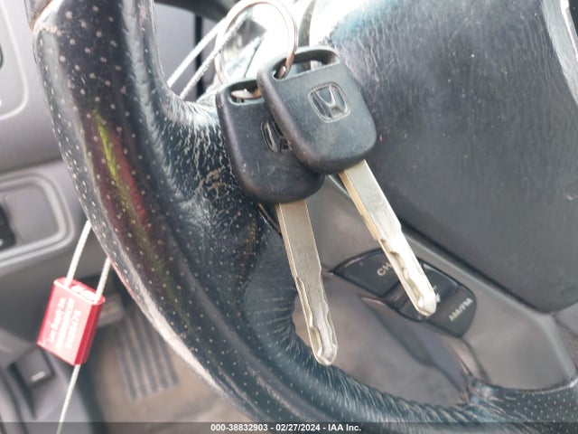 2003 HONDA PILOT EX-L VIN: 2HKYF18503H612908