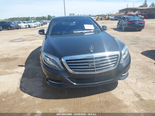 WDDUG8CB1FA132301 Mercedes-Benz S 550