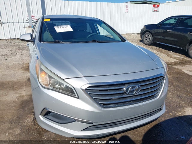 Hyundai SONATA SE 2016 5NPE24AF0GH368668 Image 12