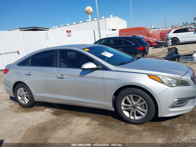 Hyundai SONATA SE 2016 5NPE24AF0GH368668 Image 13
