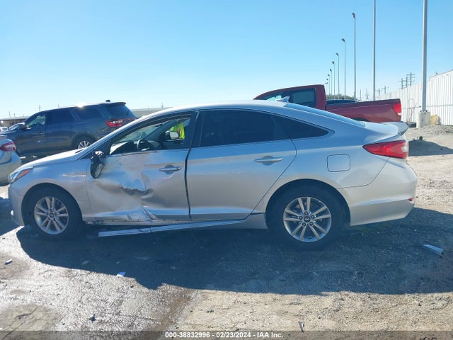 Hyundai SONATA SE 2016 5NPE24AF0GH368668 Image 14
