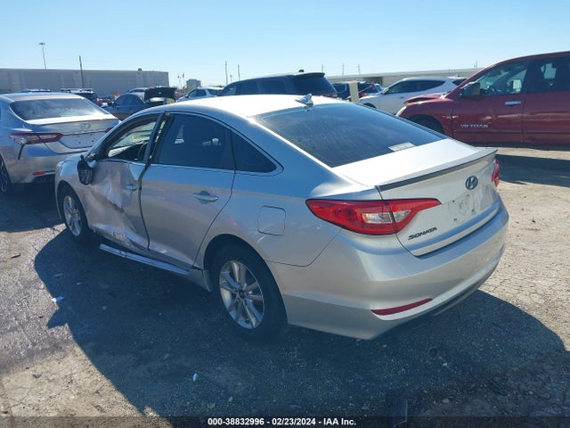 Hyundai SONATA SE 2016 5NPE24AF0GH368668 Image 3