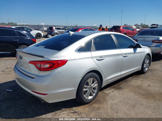 Hyundai SONATA SE 2016 5NPE24AF0GH368668 Image 4