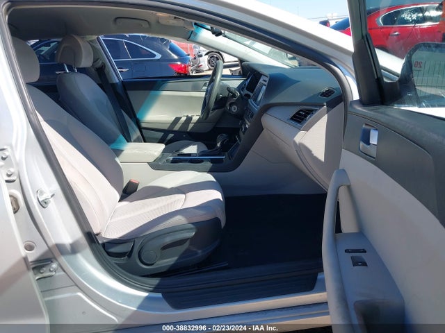 Hyundai SONATA SE 2016 5NPE24AF0GH368668 Image 5