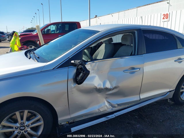Hyundai SONATA SE 2016 5NPE24AF0GH368668 Image 6
