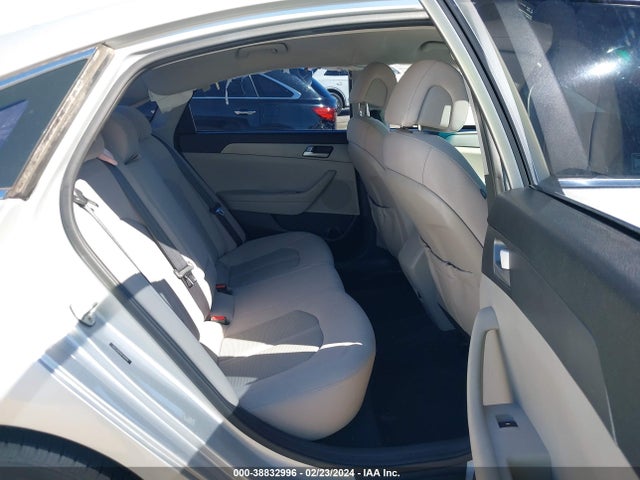 Hyundai SONATA SE 2016 5NPE24AF0GH368668 Image 8