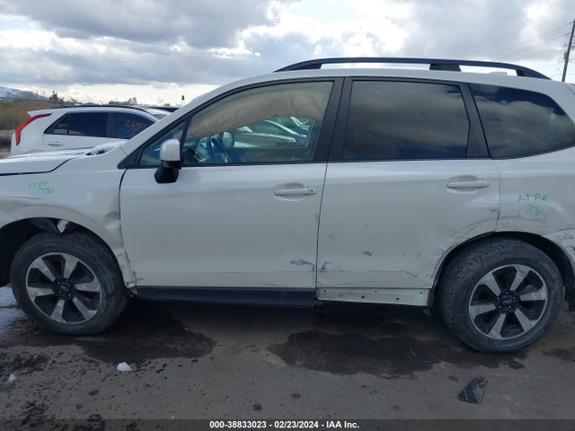 Subaru Forester 2.5i Premium 2018 JF2SJAEC9JH441838 Image 14