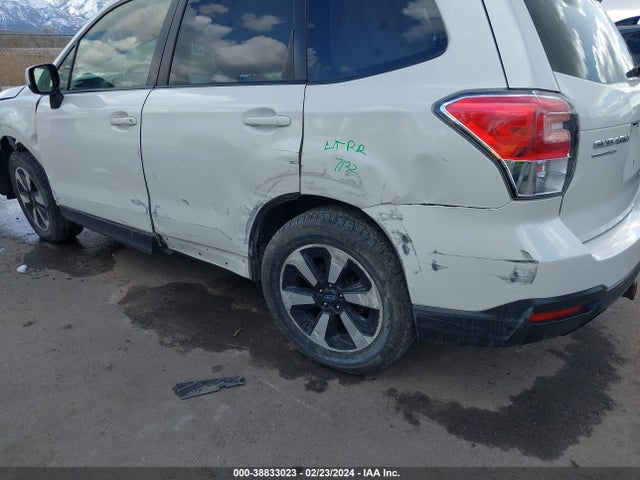 Subaru Forester 2.5i Premium 2018 JF2SJAEC9JH441838 Image 18