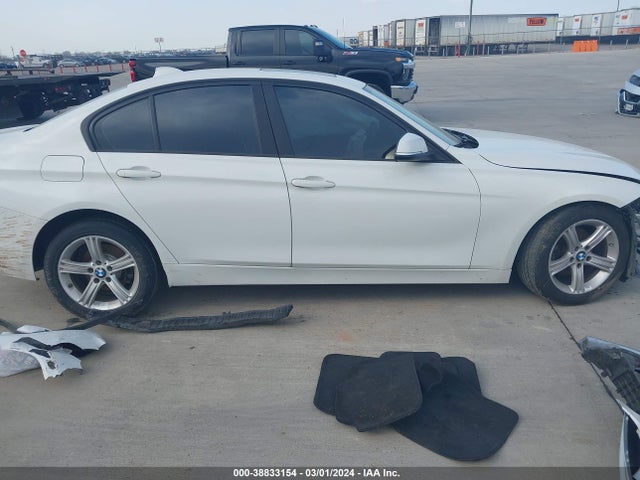 BMW 320i Xdrive 2015 WBA3C3G57FNT52055 Image 13