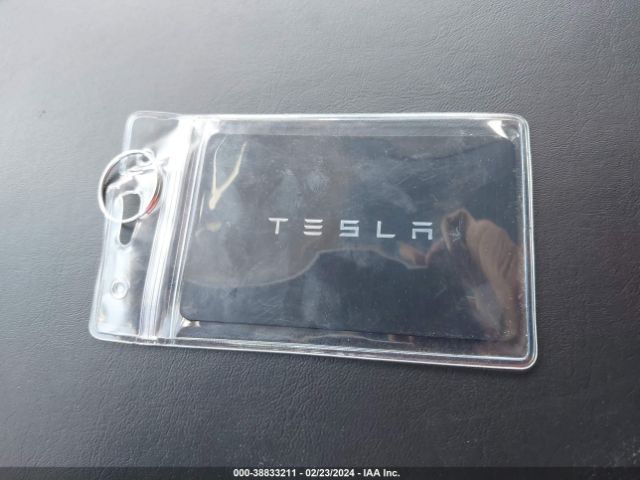 5YJYGDED7MF107118 Tesla Model Y Standard Range Rear-wheel Drive