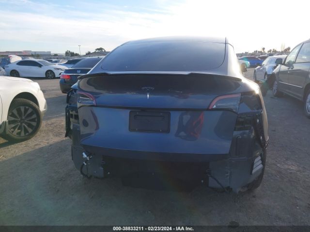 5YJYGDED7MF107118 Tesla Model Y Standard Range Rear-wheel Drive