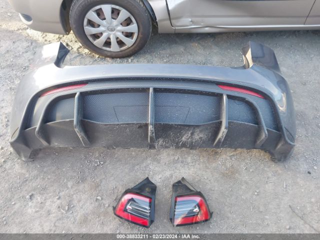 5YJYGDED7MF107118 Tesla Model Y Standard Range Rear-wheel Drive