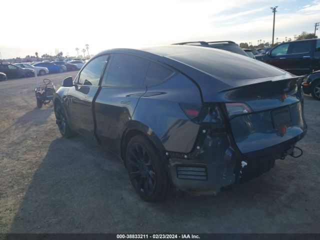 5YJYGDED7MF107118 Tesla Model Y Standard Range Rear-wheel Drive
