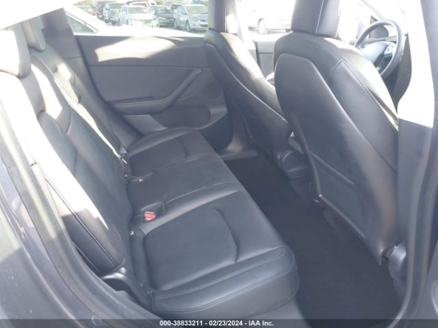 5YJYGDED7MF107118 Tesla Model Y Standard Range Rear-wheel Drive