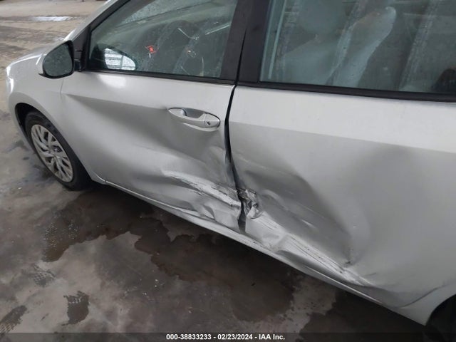 Toyota COROLLA LE 2018 2T1BURHE9JC032163 Image 14