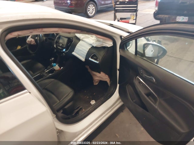 Chevrolet Cruze Premier Auto 2018 1G1BF5SM5J7221292 Image 5