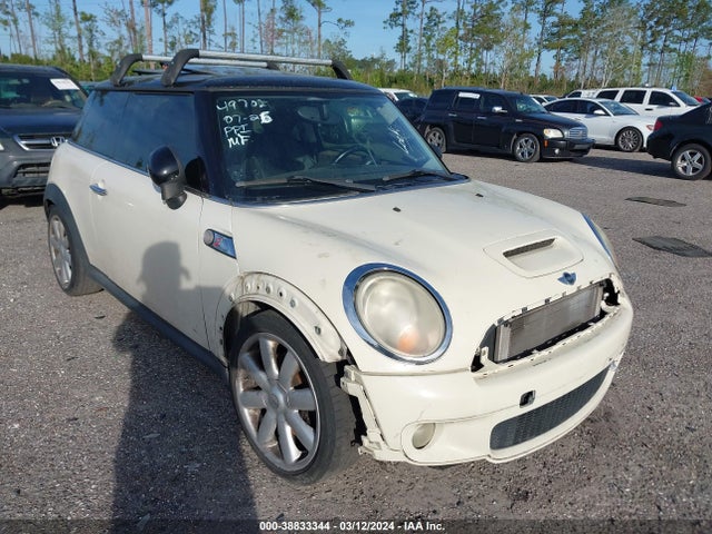 2009 MINI COOPER S WMWMF73529TT96828 Photo 0