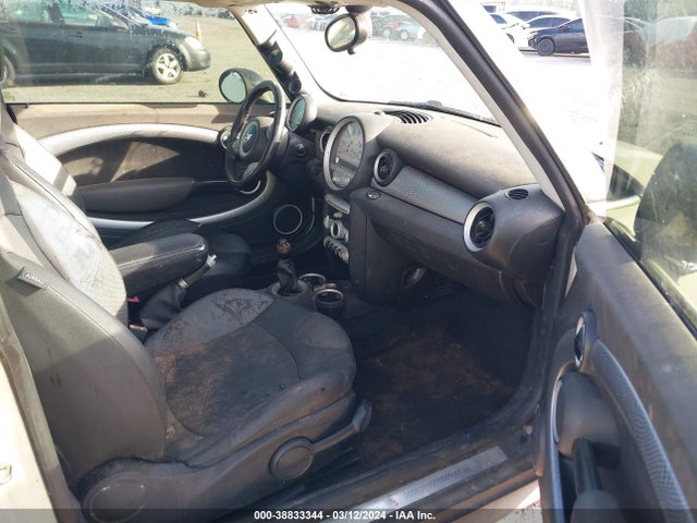 2009 MINI COOPER S WMWMF73529TT96828 Photo 4