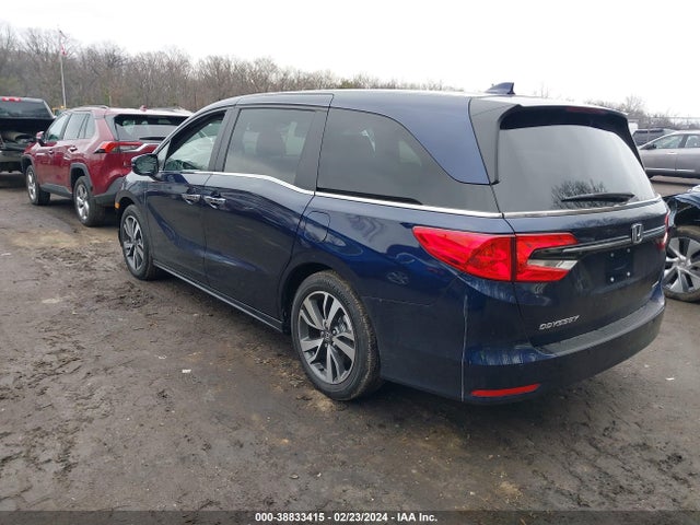 Honda Odyssey Touring 2024 5FNRL6H8XRB029368 Image 3