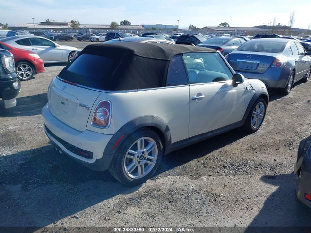 2011 MINI COOPER S WMWZP3C53BTX83261 Photo 3