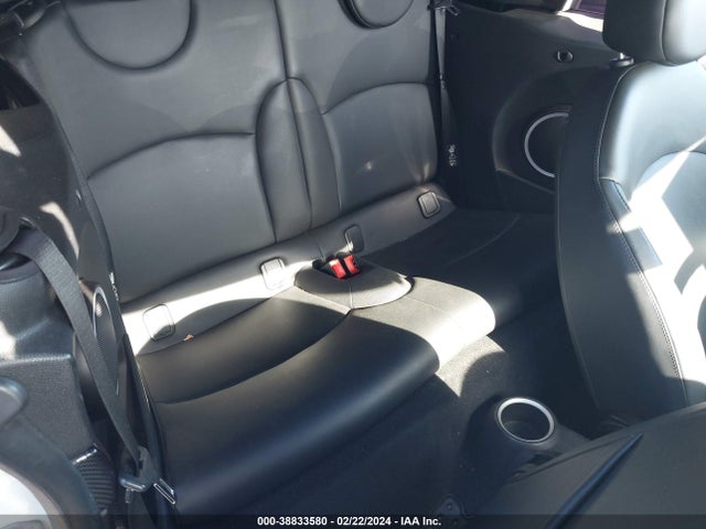 2011 MINI COOPER S WMWZP3C53BTX83261 Photo 7