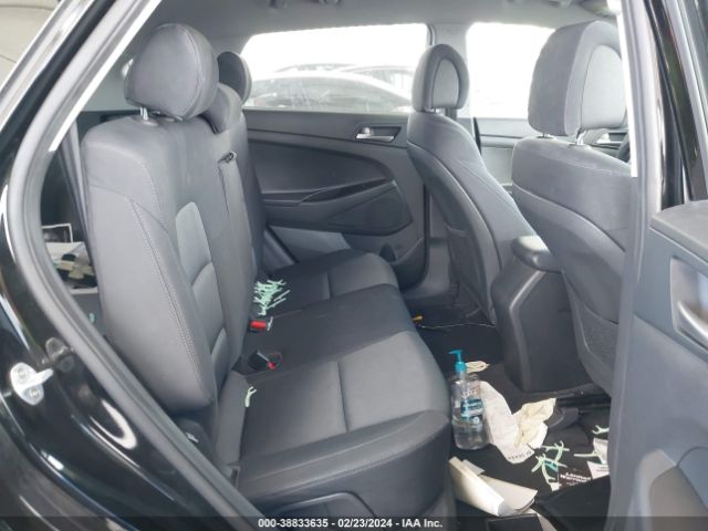 KM8J2CA47JU775077 Hyundai TUCSON SE