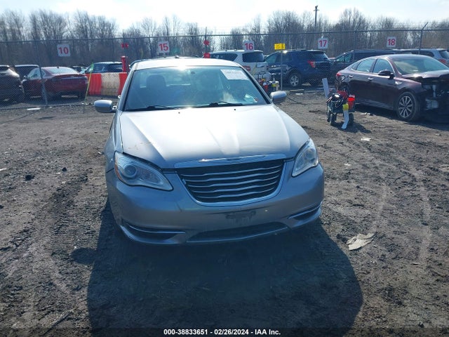 2013 Chrysler 200 Lx მანქანა იყიდება აუქციონზე, vin: 1C3CCBAB8DN734110, აუქციონის ნომერი: 38833651