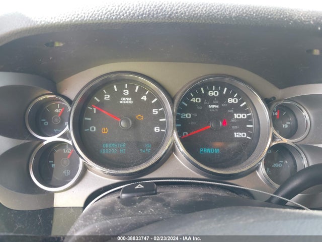 2010 CHEVROLET SILVERADO 1500 LT VIN: 1GCSKSE38AZ207847