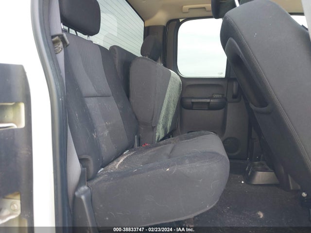 2010 CHEVROLET SILVERADO 1500 LT VIN: 1GCSKSE38AZ207847