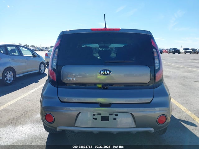 KIA SOUL + 2019 KNDJP3A58K7015111 Image 17
